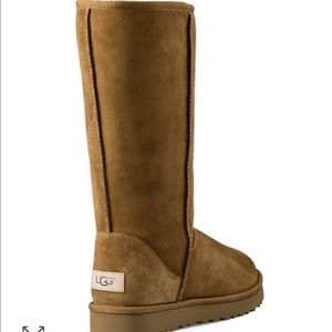 UGG Women’s Classic Tall Boots in Chestnut
